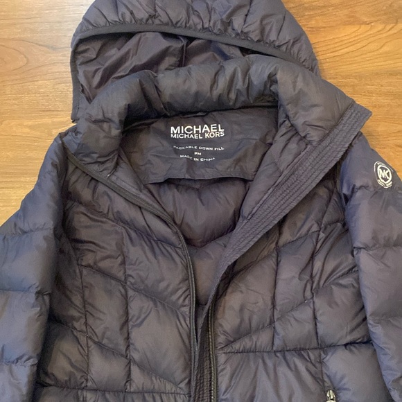 Michael Michael Kors packable down fill coat - Picture 1 of 6